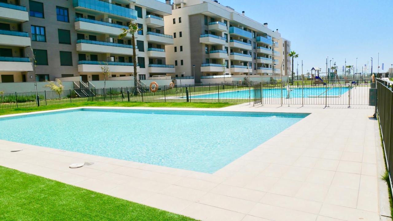 Playa Los Alamos, Descanso Y Ocio En Торремолинос Экстерьер фото